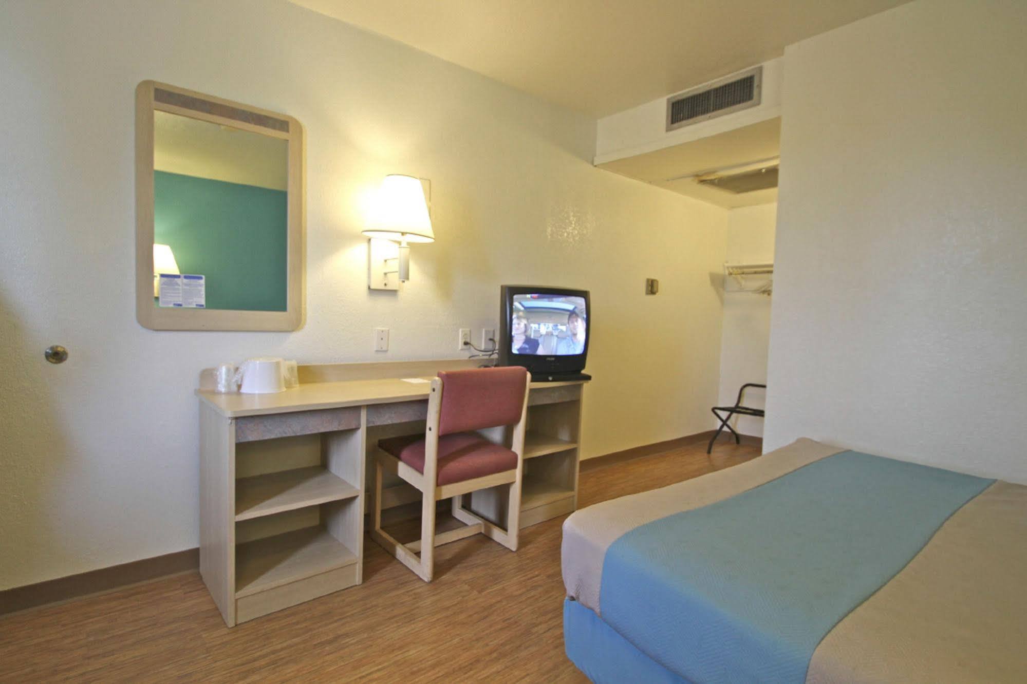 Motel 6-Sandston, Va - Richmond, Va Εξωτερικό φωτογραφία